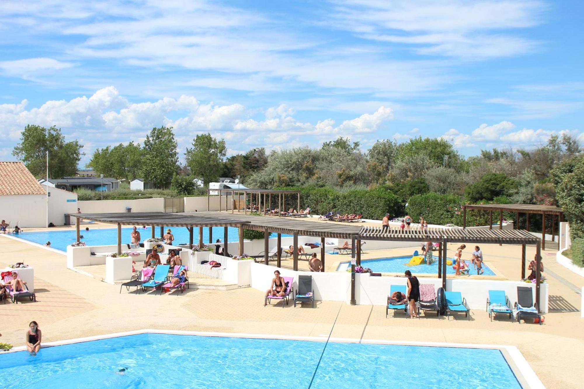 Camping La Brise De Camargue Saintes-Maries-de-la-Mer Esterno foto